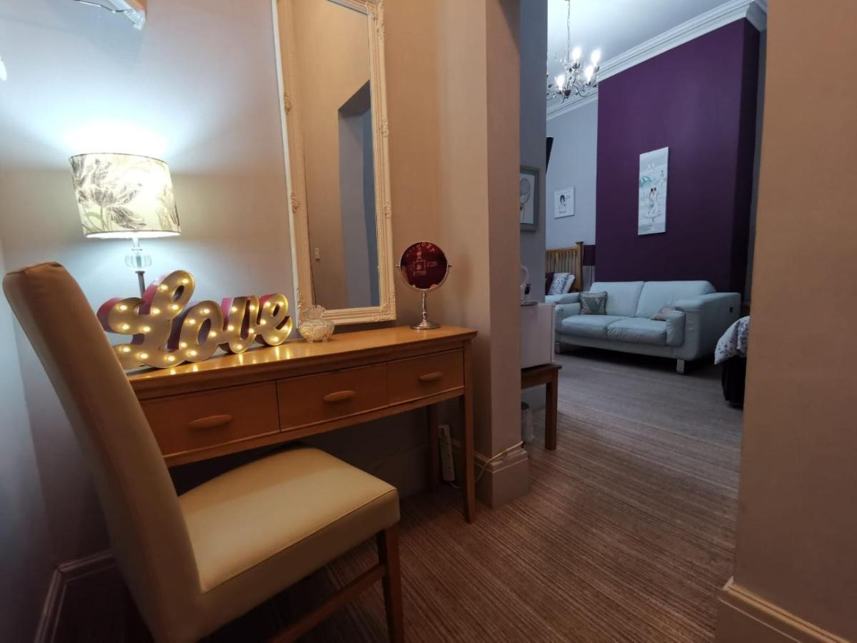 Vale House Bed & Breakfast Southport Bagian luar foto